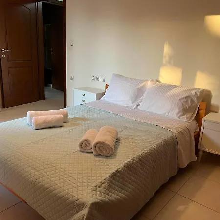 Family Comfortable Spacious Apartment Heraklion  Exterior photo